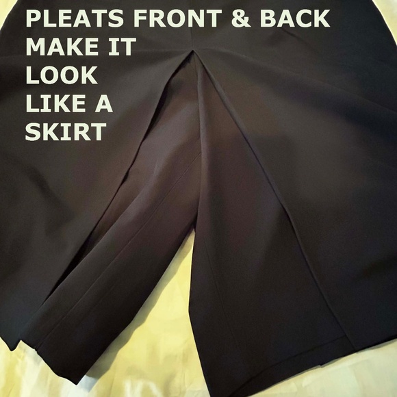 NEW PHOTOS! GAUCHOS, WIDE LEG, BLACK, SZ 24, BACK HIDDEN ZIP, PLEAT FRONT & BACK - Picture 2 of 15